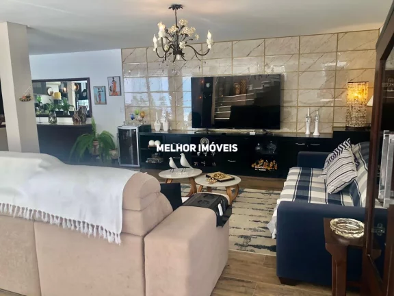 Imagem Casa Alto Padrão a venda em Condominio Fechado com 04 suítes e 03 vagas.
