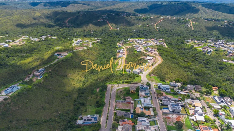 Imagem Lote à venda no Condomínio Quatro Estações com 997 m²