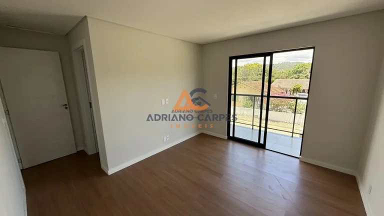 Imagem Sobrado Geminado com 02 suítes, novo e pronto para morar na Praia de Gravatá, Navegantes, SC. Adriano Carpes Imóveis Vende