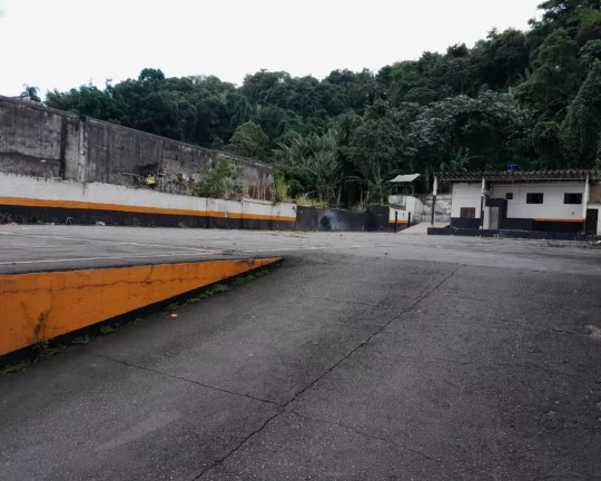 Imagem sobrado com 2 quartos FL26