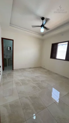 Imagem Casa Geminada com Suíte, Churrasqueira e 2 Vagas – Maracanã PG