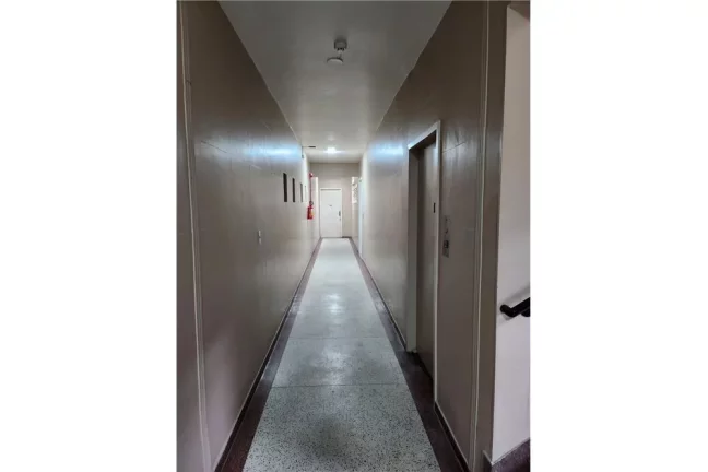 Imagem Apartamento à venda em Porto Alegre, Centro Histórico, com 2 quartos, 76m²