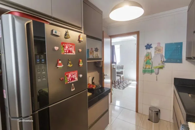 Imagem Localizado no bairro Fernão Dias, este apartamento oferece uma excelente oportunidade para quem bus...
