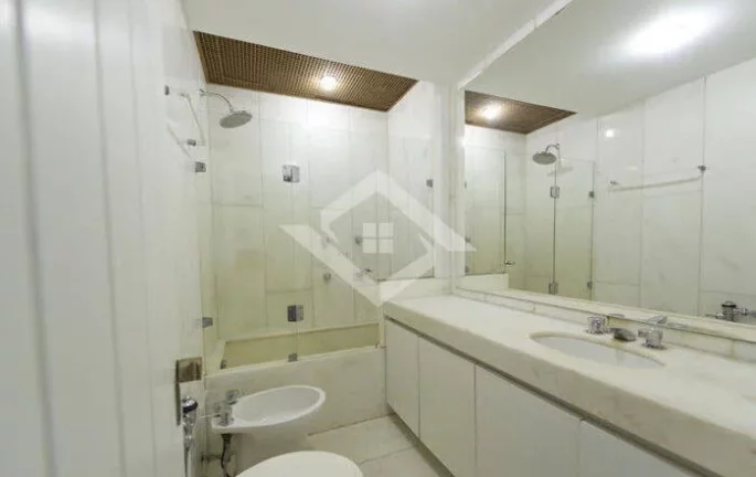 Imagem Apartamento de 4 Quartos para Venda na Lagoa com 380 m²