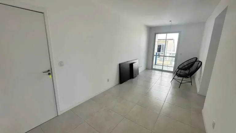 Imagem Apartamento com 3 dormitórios sendo 1 suíte e 2 vagas - Campeche, Florianópolis/SC