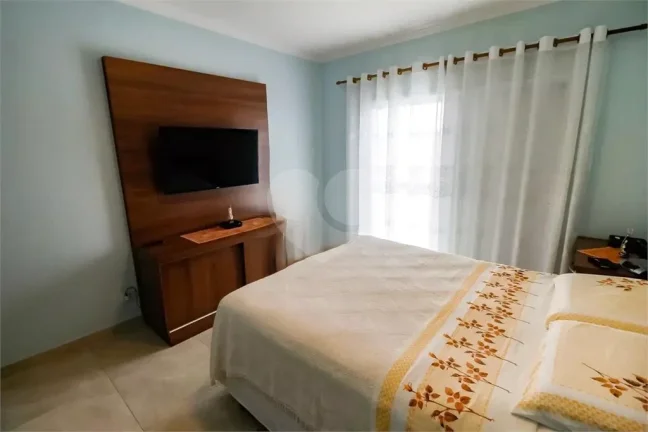 Imagem Sobrado à venda com 4 quartos, sendo 1 suíte, em Vila Sônia, São Paulo - SP