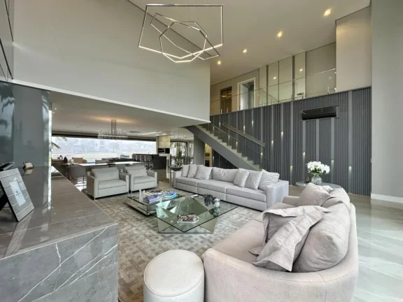 Imagem Casa em Condominio 6 Dormitórios - Bairro Centro
