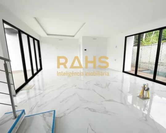 Imagem Sobrado Geminado de alto padrão, no bairro Saguaçú, pronto para morar com 160,52m² privativos. E...