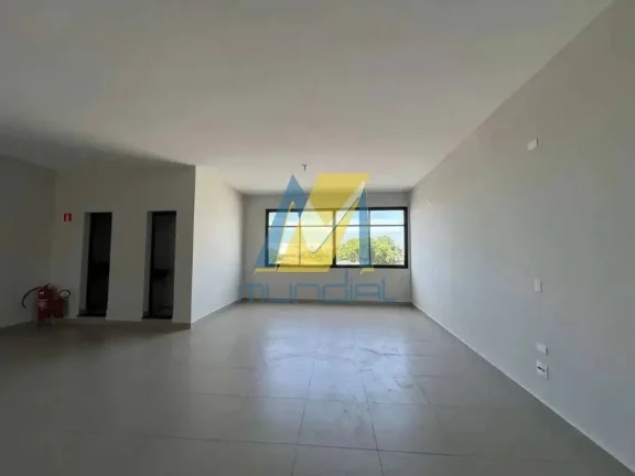 Imagem Galpão Comercial com 400m² em Dois Pavimentos, Estrutura Completa