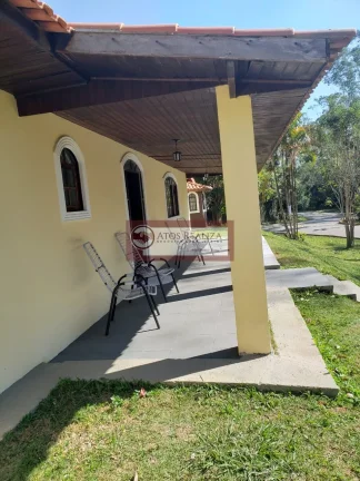 Imagem Casa térrea em Fazenda da Ilha com 4 dormitórios e 3 suítes por R$800k para venda e R$3.5k para locação - 340m² de área útil