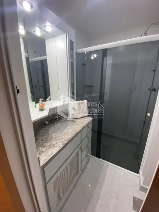 Imagem Apartamento para locação, Pitangueiras, Guarujá, 85m² com 2 dorm, 2 banheiros, 2 vgs com lazer, Camareira Diária, Mobiliado. Sinta a Brisa do Mar!