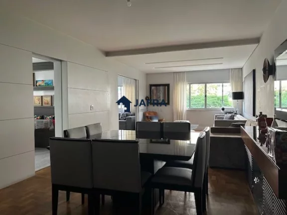 Imagem Venda 3 quartos reformado Rua dos Franceses 220m²