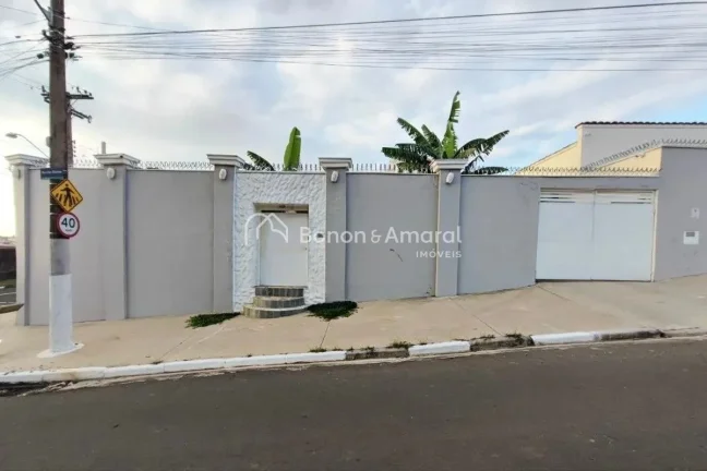Imagem Localizada na vibrante cidade de Campinas, esta espaÃ§osa casa oferece uma experiÃªncia de moradia Ã...