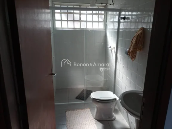 Imagem Apresentamos esta chácara encantadora à venda em Valinhos, perfeita para quem busca qualidade de v...