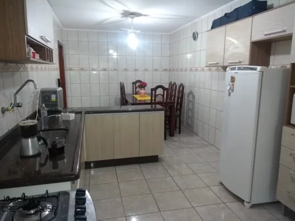 Imagem Aconchegante Apartamento Perto da Praia à Venda Em Peruíbe.