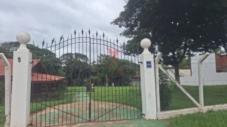 Imagem Vendo Lindíssima Chácara em Águas de São Pedro - SP