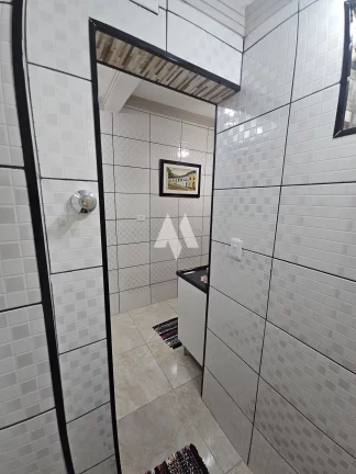 Imagem Apartamento reformado com 1 dormitório próximo a praia