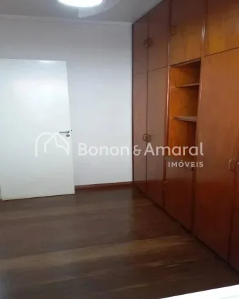 Imagem Ãtima casa Ã  venda na regiÃ£o do Galleria shopping.
SÃ£o 550 mÂ² de terreno, 252 mÂ² de construÃ§Ã...