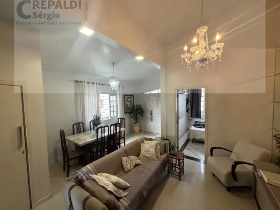 Imagem Imperdível Casa à venda em Criciúma-SC, Bairro Mina Brasil: 4 quartos, 1 suíte, 3 salas, 4 banheiros, 3 vagas, 220m2!