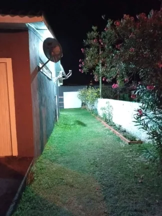 Imagem Ótimo Investimento !!! - Casa, e mais dois Kit Nets, centro de Pinhal