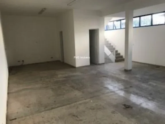 Imagem Aluguel de Loja Comercial de Alto Padrão em São Paulo-SP, Alto de Pinheiros: 2 salas, 2 banheiros, 12 vagas de garagem, 800m².