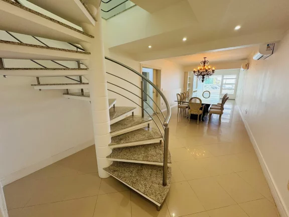 Imagem Apartamento com 4 dormitórios à venda sendo 4 suítes, 380 m² por - R$ 6.400.000,00 - Bombas - Bombinhas/SC