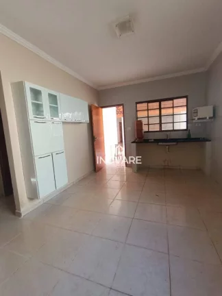 Imagem Casa com 3 dormitórios à venda, 200 m² por R$ 370.000,00 - Jardim Adelaide - Itumbiara/GO