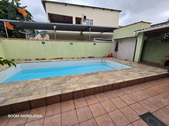 Imagem Casa com 4 dormitórios à venda, 177 m² por R$ 595.000,00 - Cruzeiro do Sul - Mesquita/RJ