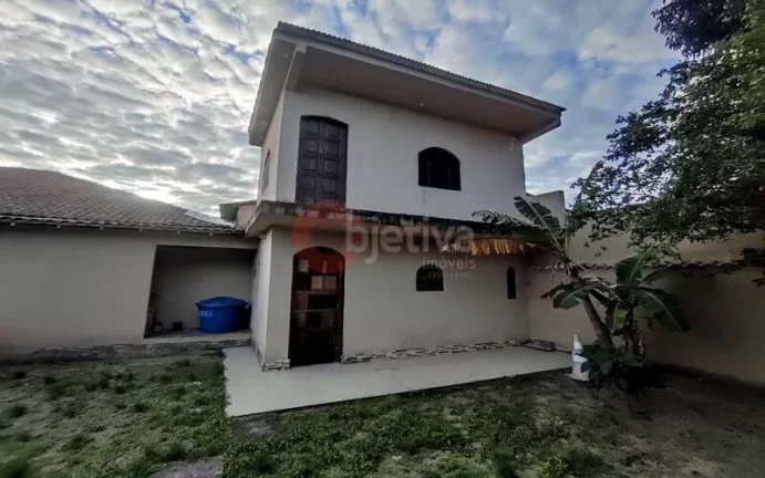 Imagem Casa Independente a venda de 4 quartos - Vila do Pero - Cabo Frio