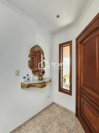 Imagem Casa de Condomínio com 7 Quartos à venda em Sorocaba