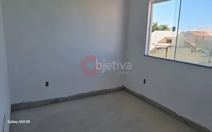 Imagem Casa duplex à venda de 4 quartos com quintal - Foguete - Cabo Frio.