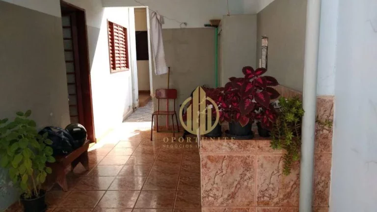 Imagem Casa com 3 dormitórios e edícula no Ipiranga à venda em Ribeirão Preto/SP