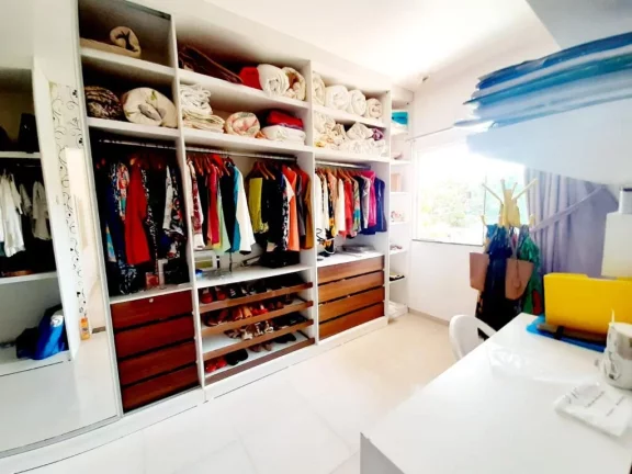 Imagem Casa em Condomínio de Luxo à Venda em Belém-PA, Bairro Mangueirão: 2 Quartos, 2 Suítes, 2 Salas, 3 Banheiros, 1 Vaga, 140 m²