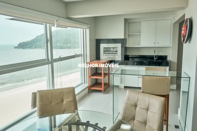 Imagem Apartamento Frente Mar com 3 suítes 2 vagas de garagem localizado em Balneário Camboriú