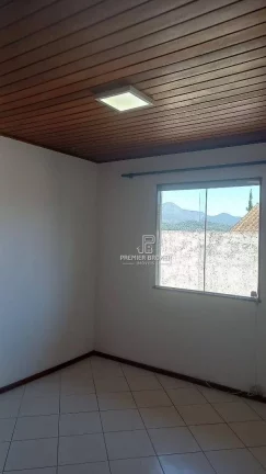 Imagem Casa linear em condomínio com 2 quartos à venda, 70 m² por R$ 370.000 - Araras - Teresópolis/RJ