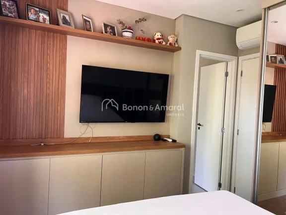Imagem Este sobrado de aproximadamente 94m² no Condomínio Carpe Diem, no Parque Taquaral, reúne conforto...