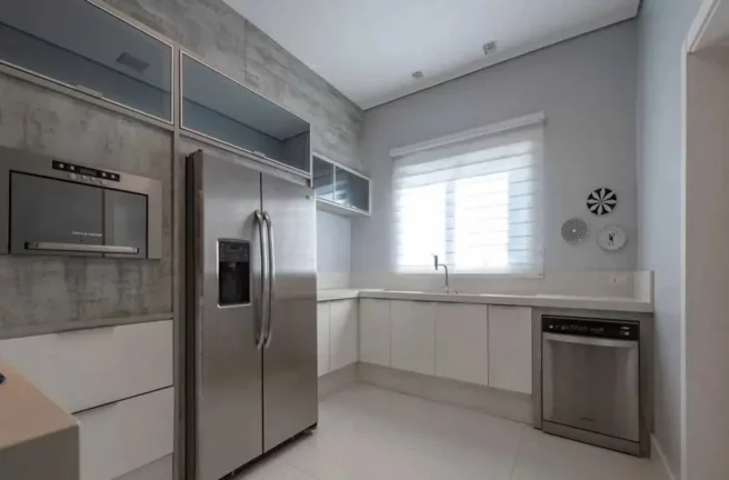 Imagem Apartamento diferenciado com 3 suítes e 3 vagas de garagem na Praia Brava em Itajaí