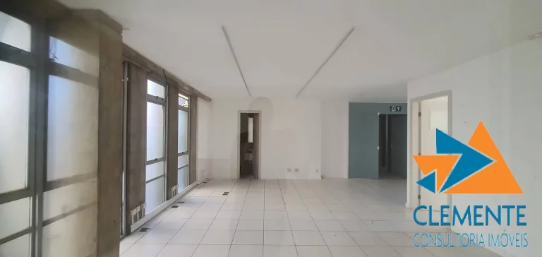 Imagem VENDO ANDAR CORRIDO COMERCIAL 227 M² -03 VGS B, SAVASSI-BH-MG