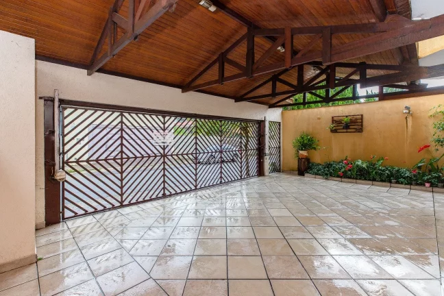 Imagem ALTO BOA VISTA NOBRE SOBRADO 393,00 M 4 DORMITÓRIOS 1 DELES SUÍTE 3 SALAS ÁREA DE RECEPÇÃO ESCRITÓRIO PISCINA SALÃO FESTAS ÁREA GOURMET 3 VAGAS