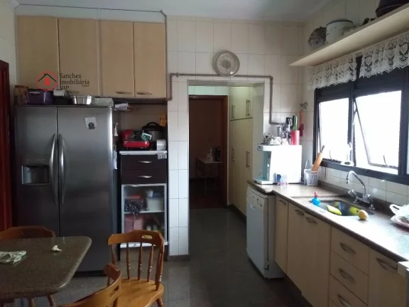 Imagem APARTAMENTO A VENDA NO TATUAPÉ COM 4 SUITES, 4 VAGAS DE GARAGEM + DEPÓSITO. VARANDA COM CHURRASQUEIRA A CARVÃO. SUPER PRIVATIVO, 1 POR ANDAR.