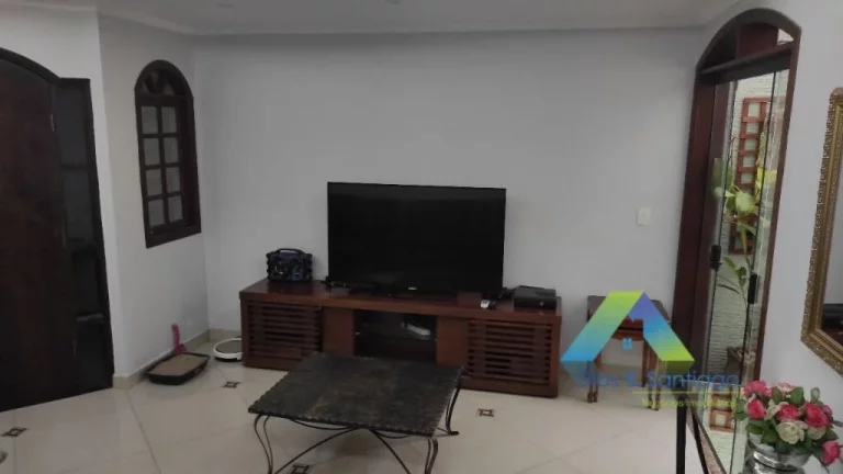 Imagem PARQUE ORATÓRIO Sobrado, 230M², 4 dormitórios, 1 suíte, varanda gourmet, 4 vagas de garagem com ótima localização e valor !!!