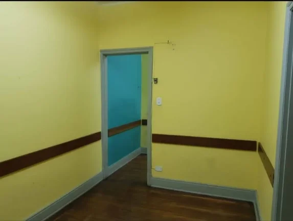 Imagem Casa Comercial - 148M², 5 Salas, 2 Banheiros, Terraço Fechado.