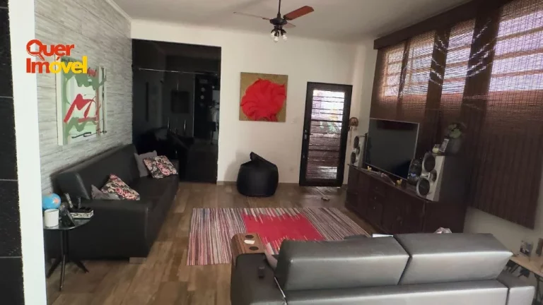 Imagem Casa à Venda em Ribeirão Preto-SP, Jardim Sumaré: 4 Quartos, 2 Suítes, 2 Salas, 4 Banheiros, 4 Vagas, 290m². Encontre seu novo lar!