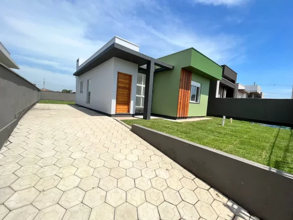 Imagem Linda casa 3 quartos sendo 1 suíte em ótima Localização de Sapiranga