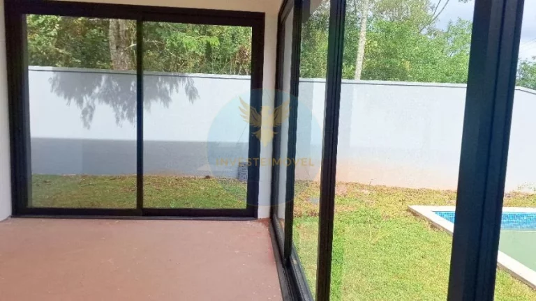 Imagem Casa térrea contemporânea com piscina na Granja Viana