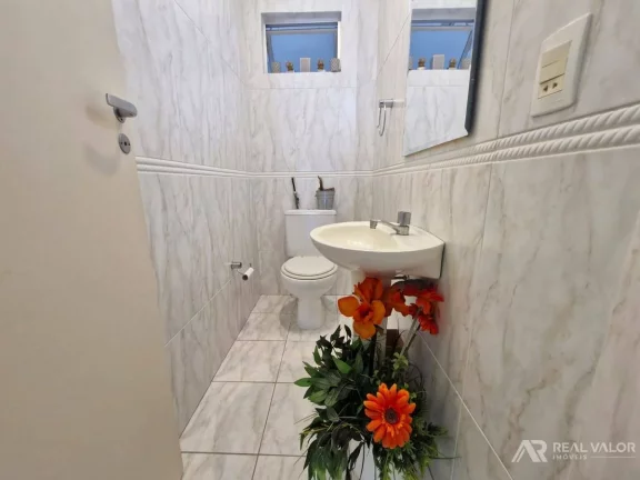 Imagem Apartamento para Locação com 03 Dormitórios e Semimobiliado no Bairro Batel em Curitiba