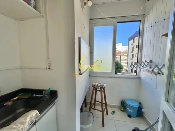 Imagem Amplo apartamento reformado de 1 dormitório