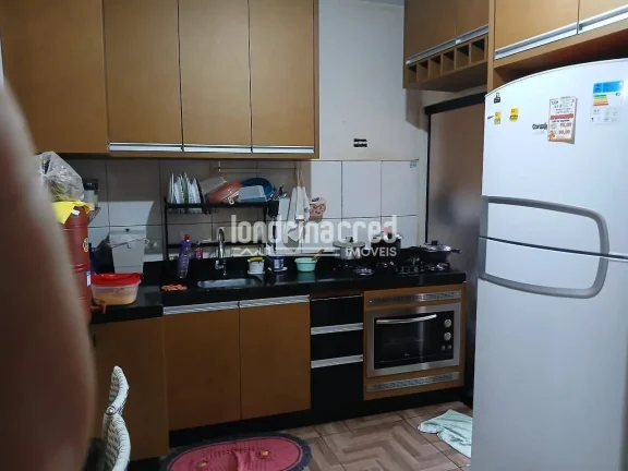Imagem Casa no Antares, Zona Leste de Londrina | 3 Dormitórios, Sala, Cozinha Planejada, 2 Vagas de Garagem, 70m² de Área Útil | Oportunidade Imperdível!