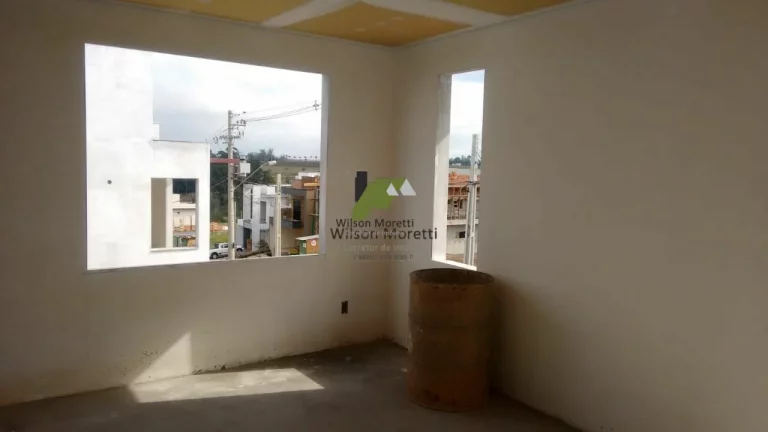 Imagem Casa na fase de Acabamento em Condomínio