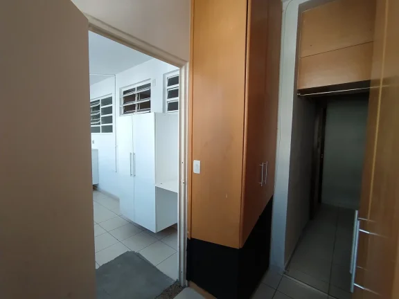 Imagem Apartamento 240M², 4Q, 1 Suíte, 3 Salas, 2 Cozinhas, 2 Banheiros, 1 Vaga, Churrasqueira, Academia, Salão de Festas, Sauna, Bicicletário.